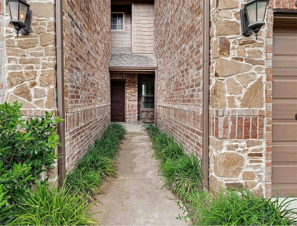 6817 Topaz Drive, Greenville, TX 75402