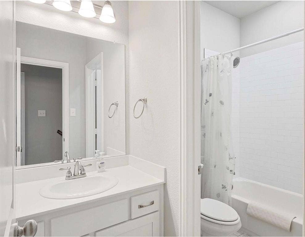 6817 Topaz Drive, Greenville, TX 75402