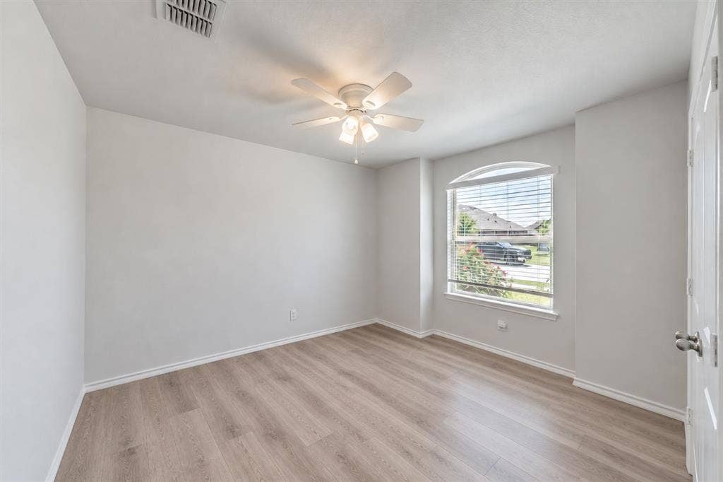 2532 Silver Fox Trail, Weatherford, TX 76087
