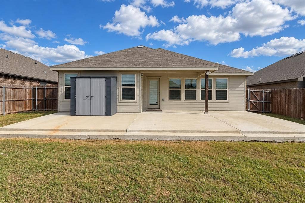 2532 Silver Fox Trail, Weatherford, TX 76087