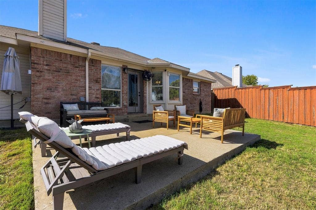 8204 Reel Street, Frisco, TX 75035 8204 Reel Street, Frisco, TX 75035