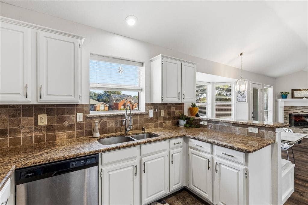 8204 Reel Street, Frisco, TX 75035 8204 Reel Street, Frisco, TX 75035