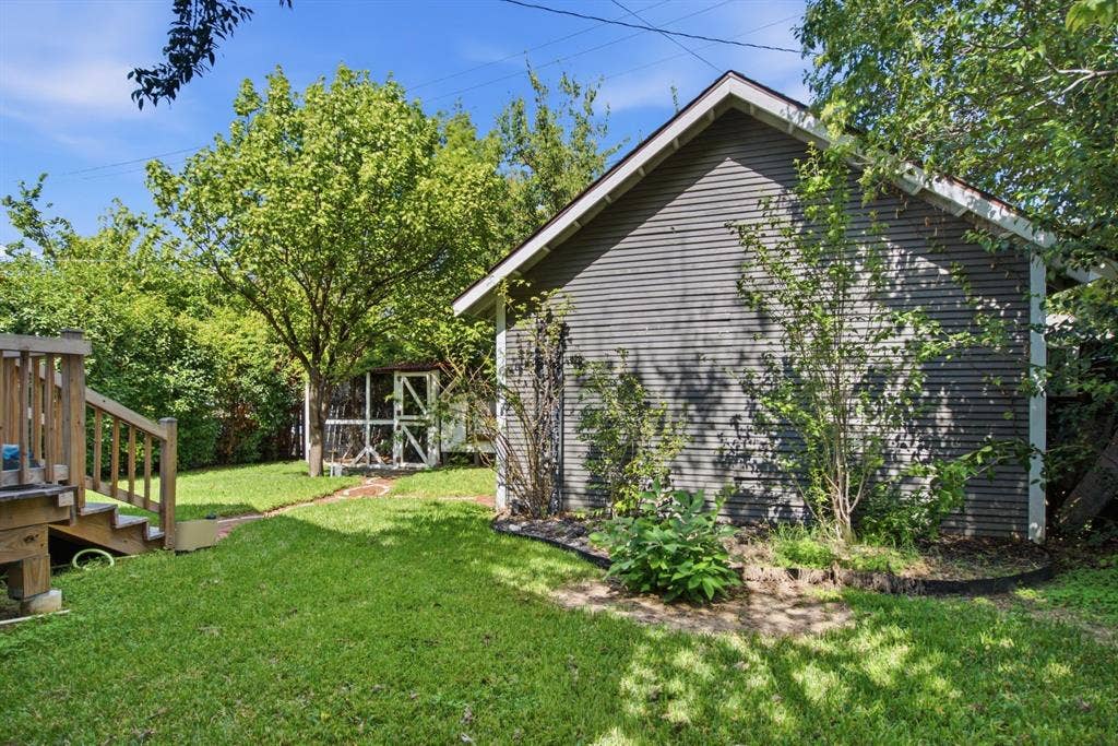 1124 W Arlington Avenue, Fort Worth, TX 76110 1124 W Arlington Avenue, Fort Worth, TX 76110