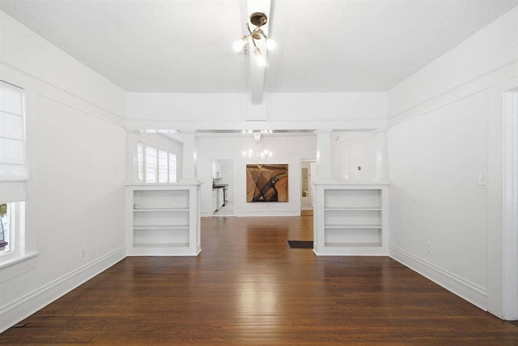 1124 W Arlington Avenue, Fort Worth, TX 76110 1124 W Arlington Avenue, Fort Worth, TX 76110