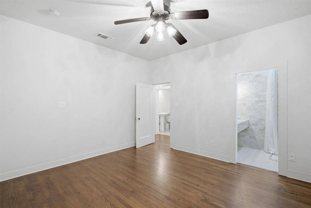 1124 W Arlington Avenue, Fort Worth, TX 76110 1124 W Arlington Avenue, Fort Worth, TX 76110