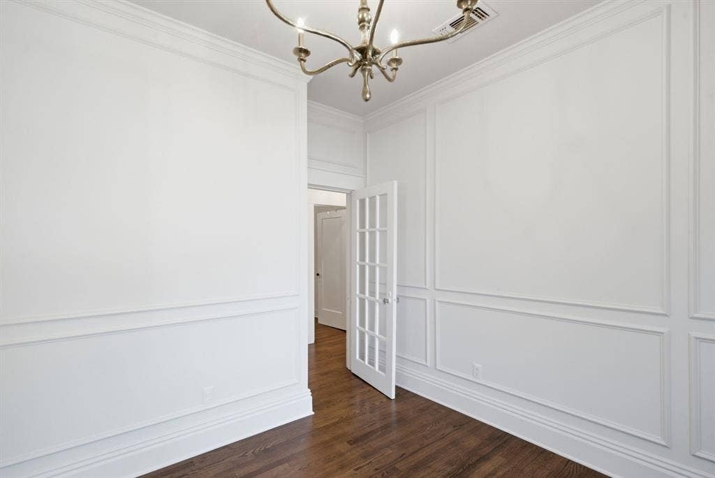 1124 W Arlington Avenue, Fort Worth, TX 76110 1124 W Arlington Avenue, Fort Worth, TX 76110