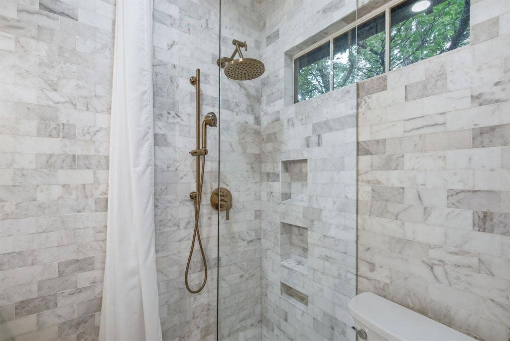 1124 W Arlington Avenue, Fort Worth, TX 76110 1124 W Arlington Avenue, Fort Worth, TX 76110