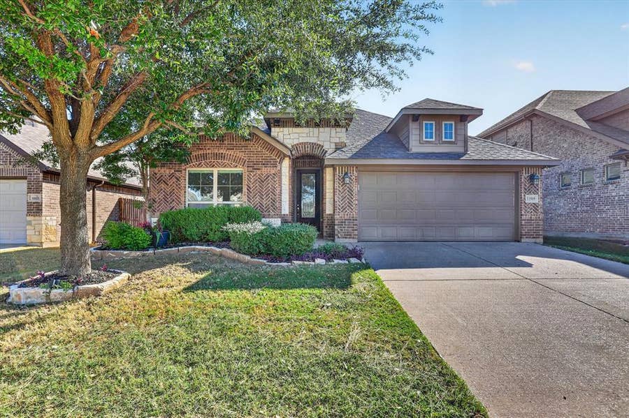 Property photo for 11909 Bexley Drive, Burleson, TX