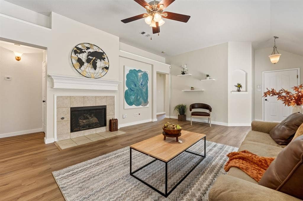 6105 Cheyenne Drive, The Colony, TX 75056