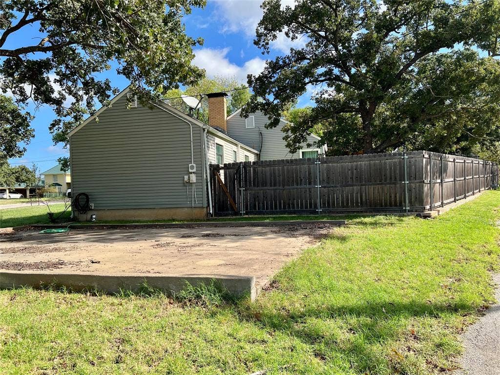 603 W Cedar Street, Nocona, TX 76255 603 W Cedar Street, Nocona, TX 76255