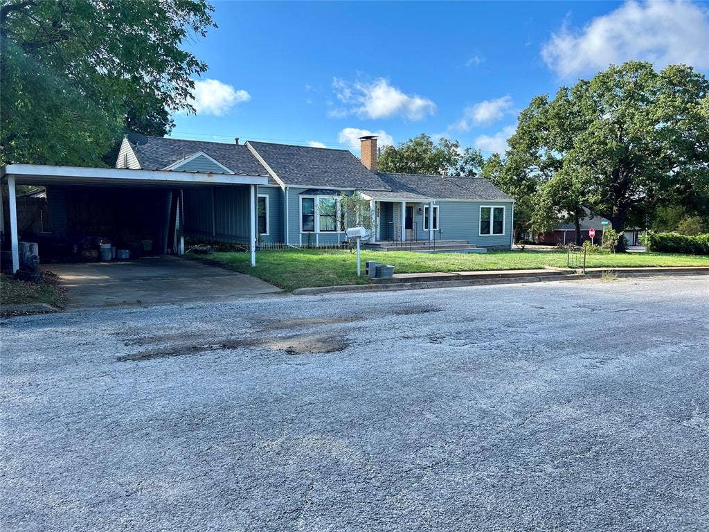 603 W Cedar Street, Nocona, TX 76255 603 W Cedar Street, Nocona, TX 76255