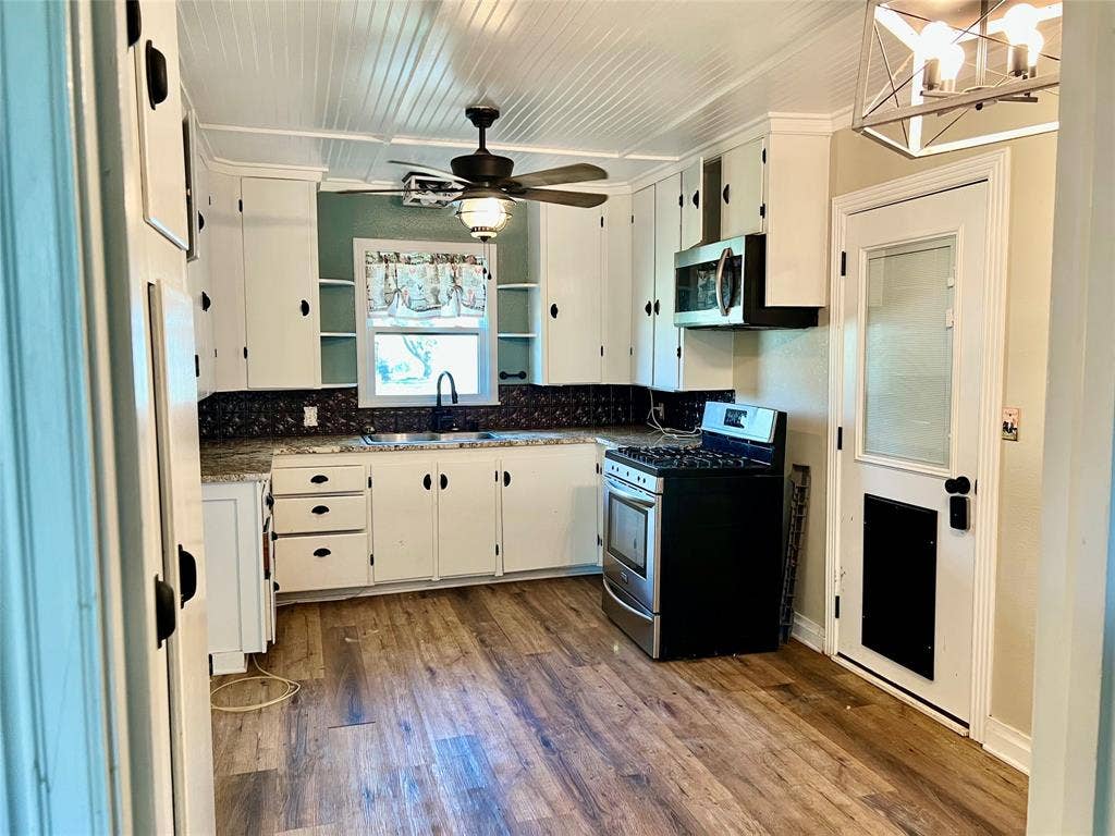 603 W Cedar Street, Nocona, TX 76255 603 W Cedar Street, Nocona, TX 76255
