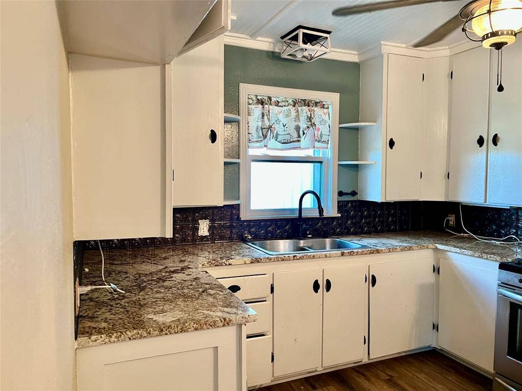 603 W Cedar Street, Nocona, TX 76255 603 W Cedar Street, Nocona, TX 76255