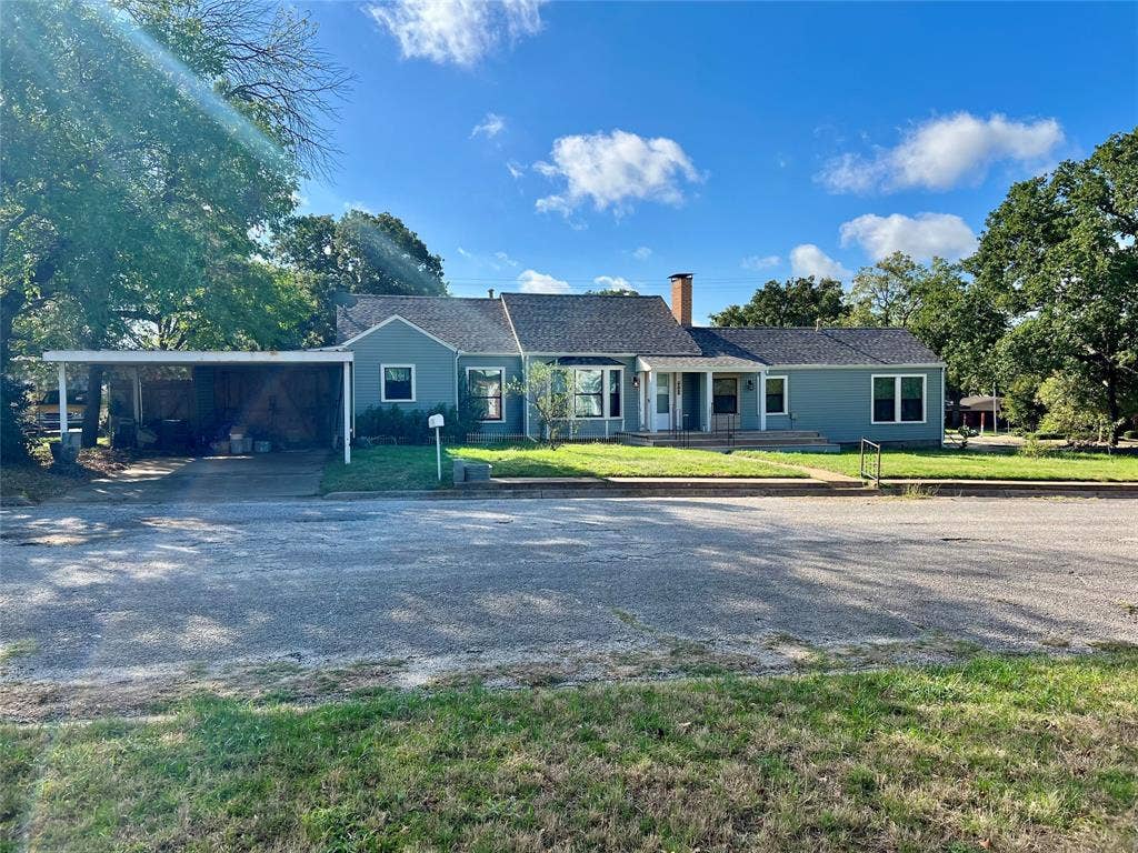 603 W Cedar Street, Nocona, TX 76255 603 W Cedar Street, Nocona, TX 76255