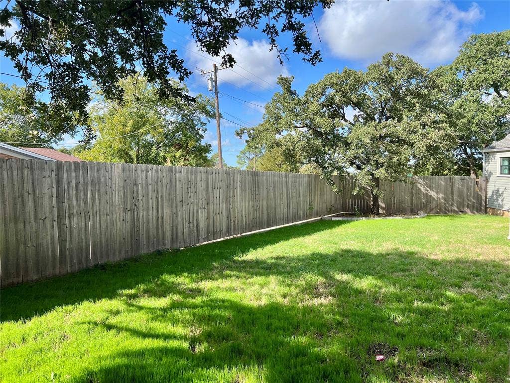 603 W Cedar Street, Nocona, TX 76255 603 W Cedar Street, Nocona, TX 76255