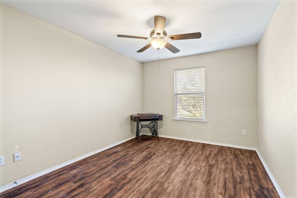 2750 Chalmers Court, Rockwall, TX 75032 Use your imagination with the 3rd bedroom!