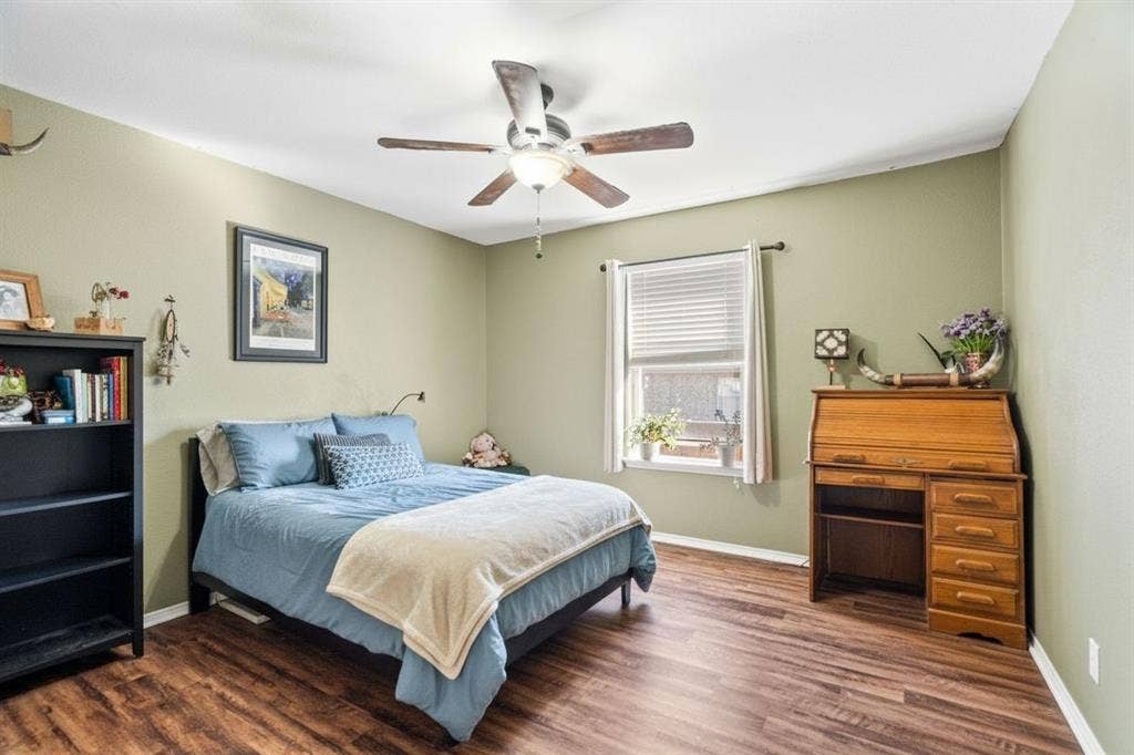 2750 Chalmers Court, Rockwall, TX 75032 Virtually staged bedroom