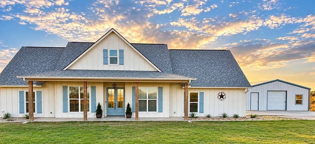 675 Comanche Lake, Comanche, TX 76442