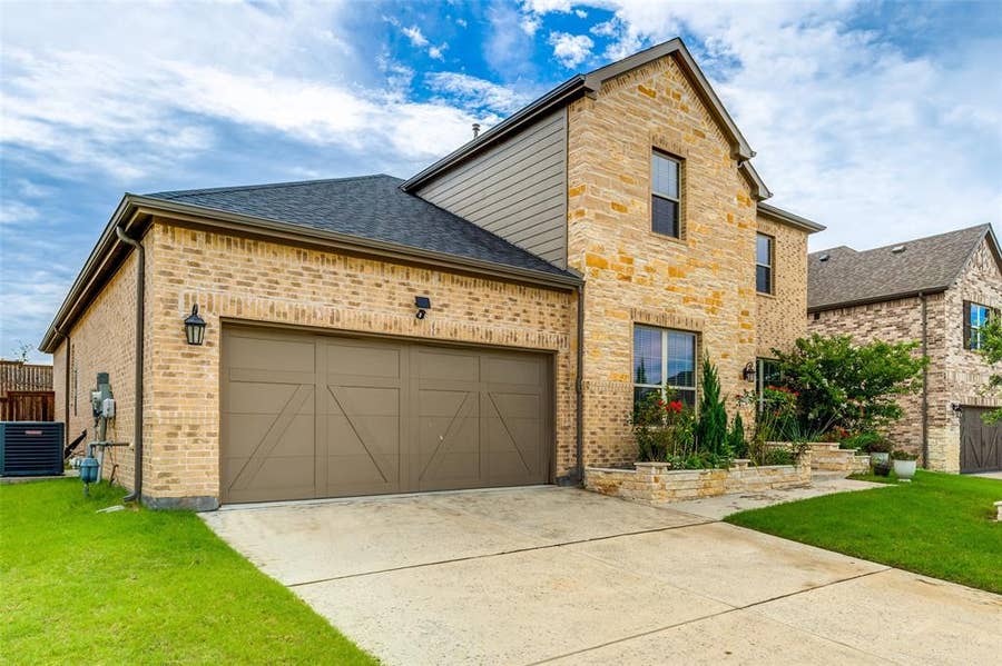 Property photo for 16931 Maple Bend Drive, Frisco, TX