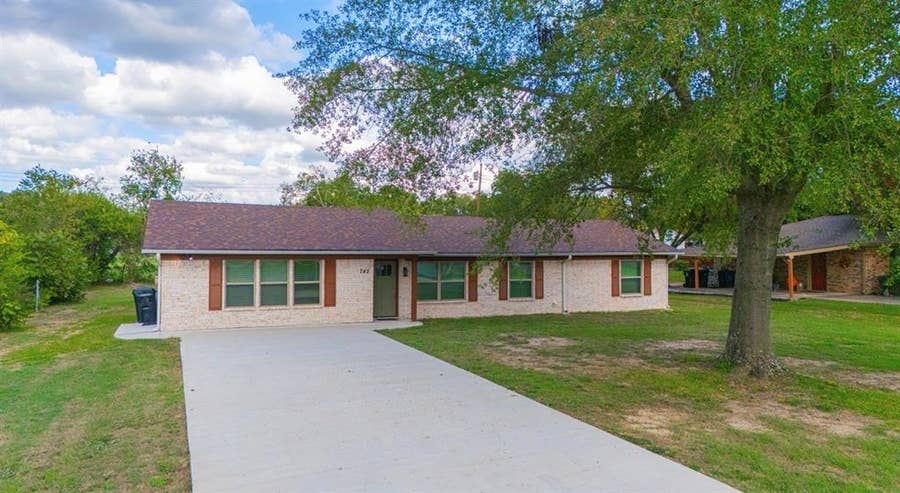 Property photo for 742 Henderson Street, Wills Point, TX