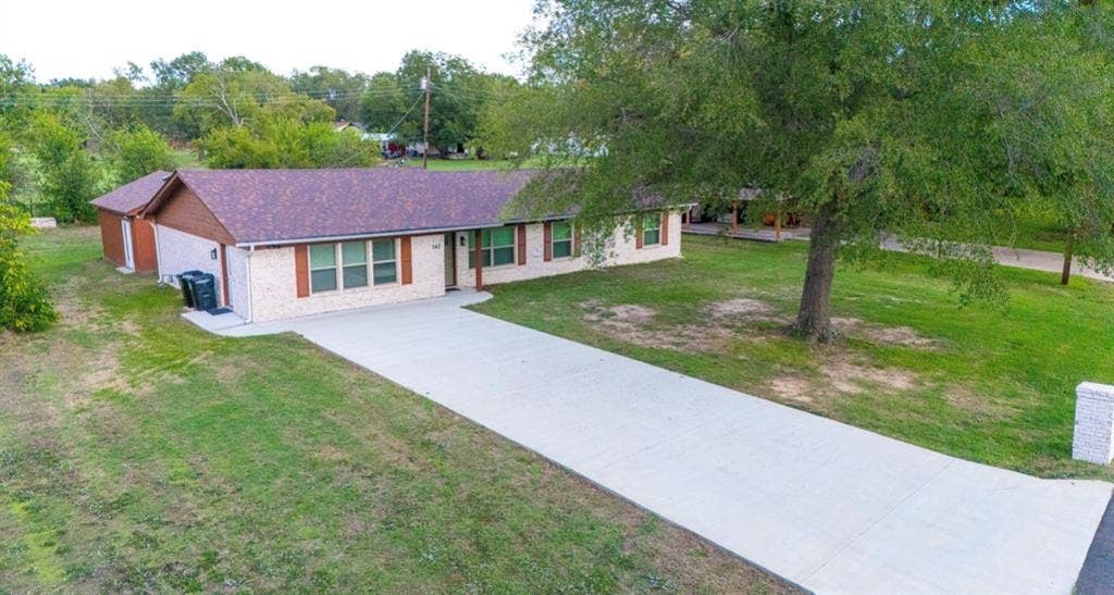 742 Henderson Street, Wills Point, TX 75169