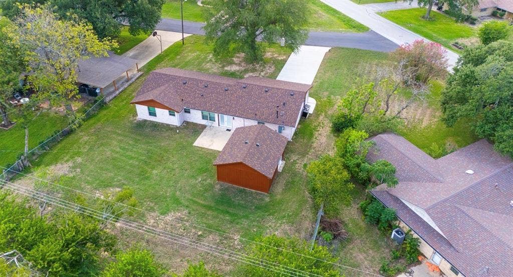 742 Henderson Street, Wills Point, TX 75169