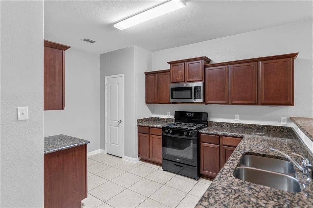 2043 Fair Crest Trail, Forney, TX 75126 2043 Fair Crest Trail, Forney, TX 75126