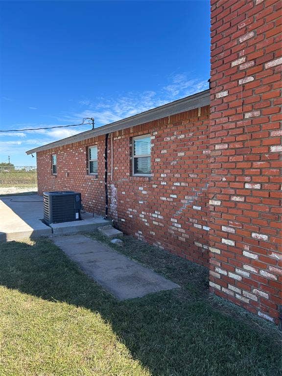 110 Hutchins Road, Olney, TX 76374 110 Hutchins Road, Olney, TX 76374