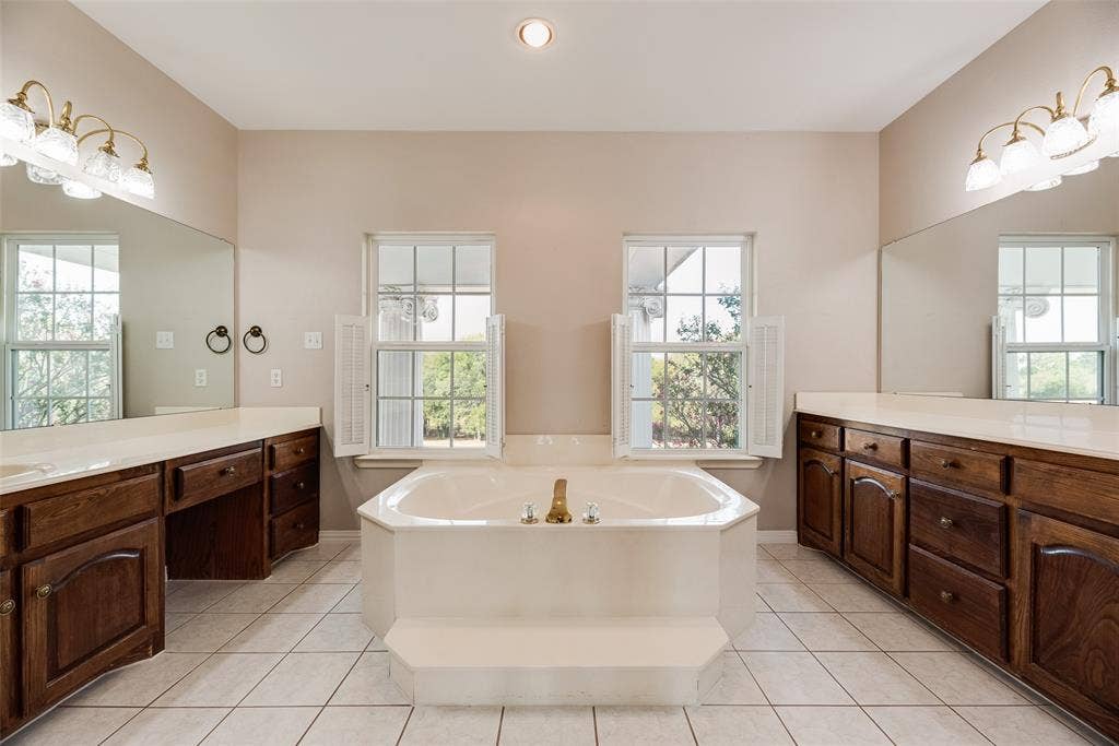 1141 Sugar Ridge Road, Ennis, TX 75119