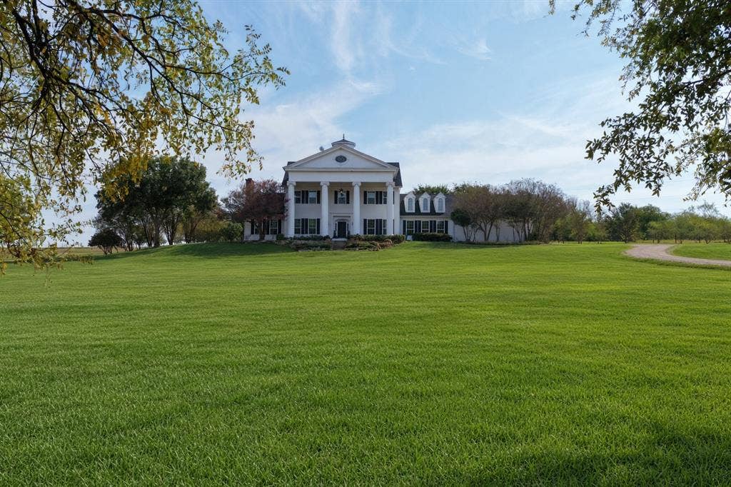 1141 Sugar Ridge Road, Ennis, TX 75119
