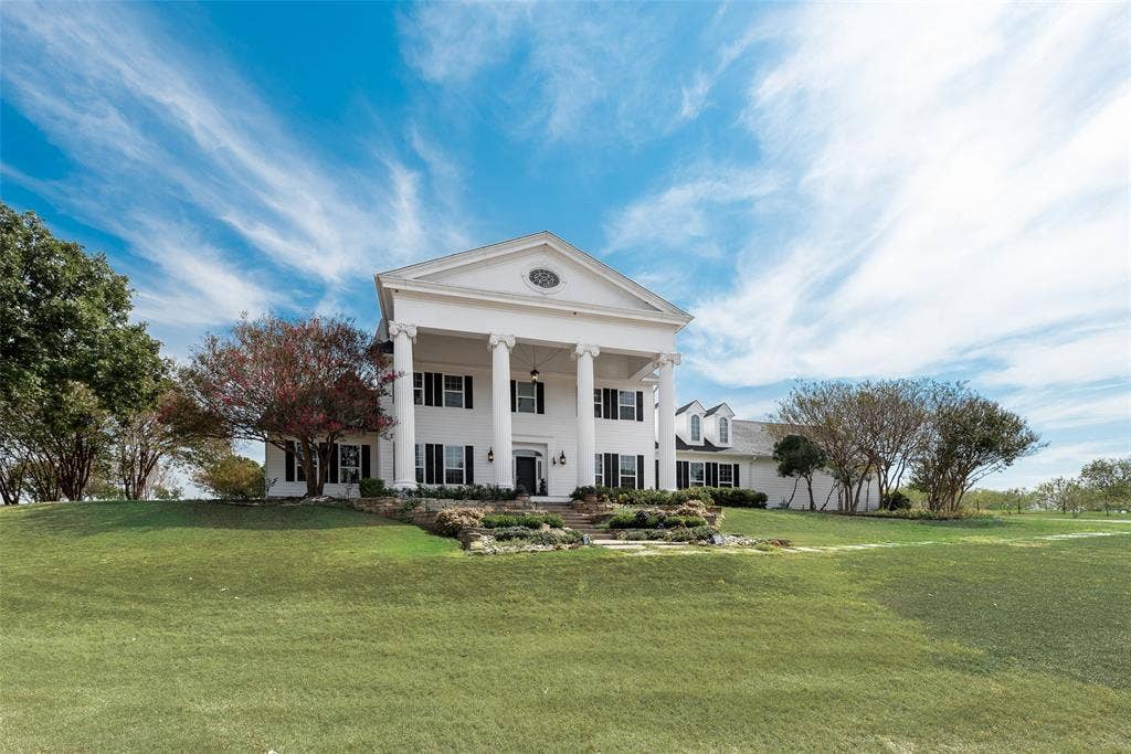 1141 Sugar Ridge Road, Ennis, TX 75119