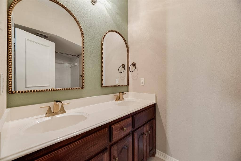 1141 Sugar Ridge Road, Ennis, TX 75119