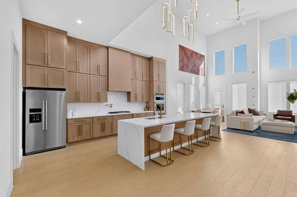 1908 Eddie Drive, Irving, TX 75062 Designer Kitchen