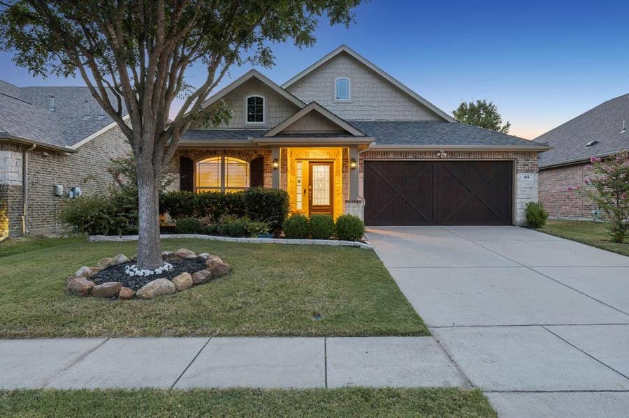 Property photo for 813 Park Place Lane, McKinney, TX