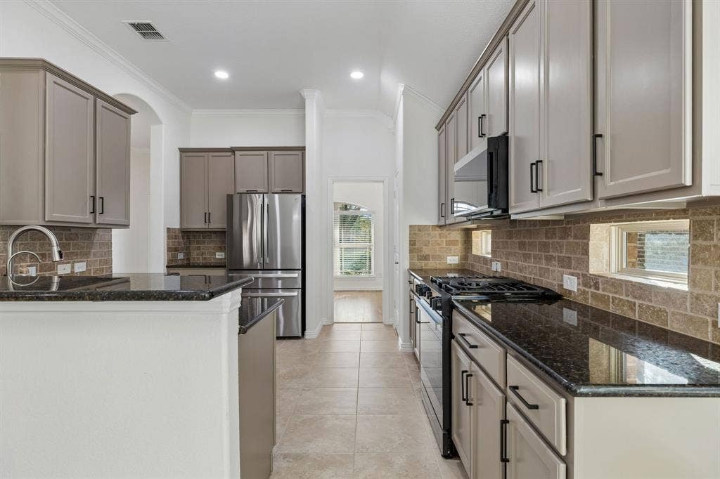 813 Park Place Lane, McKinney, TX 75071 813 Park Place Lane, McKinney, TX 75071