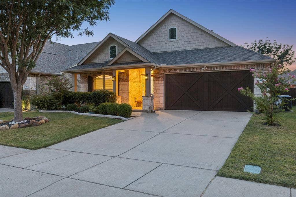 813 Park Place Lane, McKinney, TX 75071 813 Park Place Lane, McKinney, TX 75071