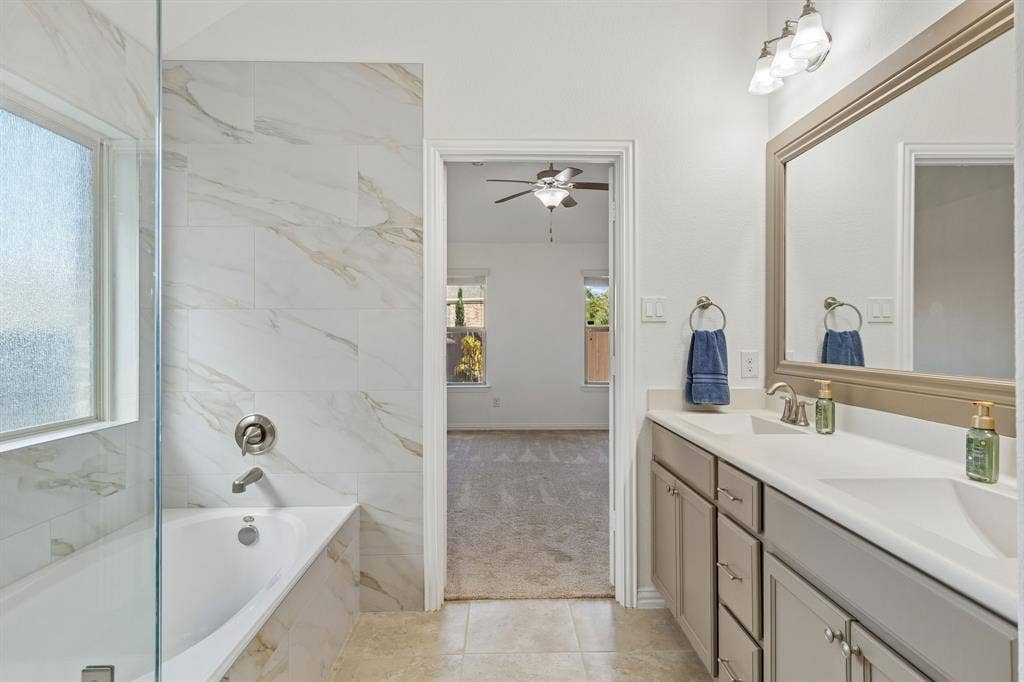 813 Park Place Lane, McKinney, TX 75071 813 Park Place Lane, McKinney, TX 75071