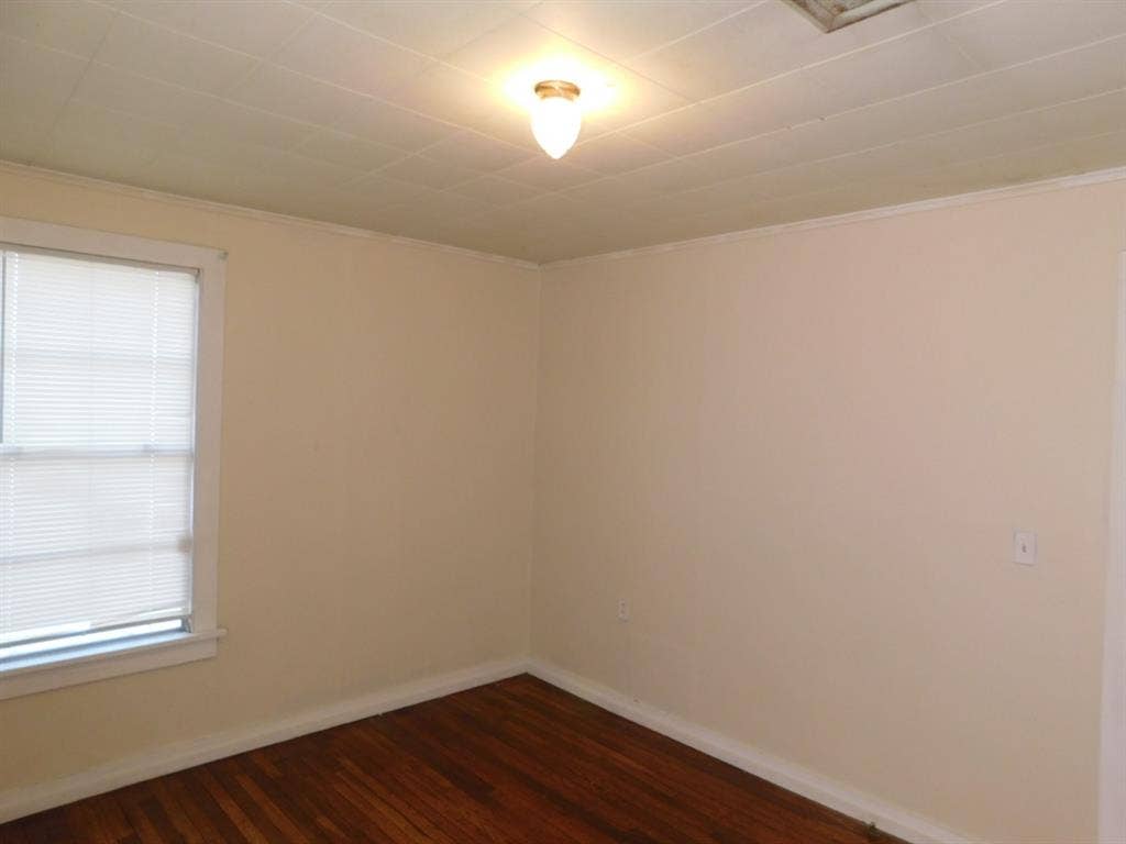 204 ELMWOOD Street, Springhill, LA 71075