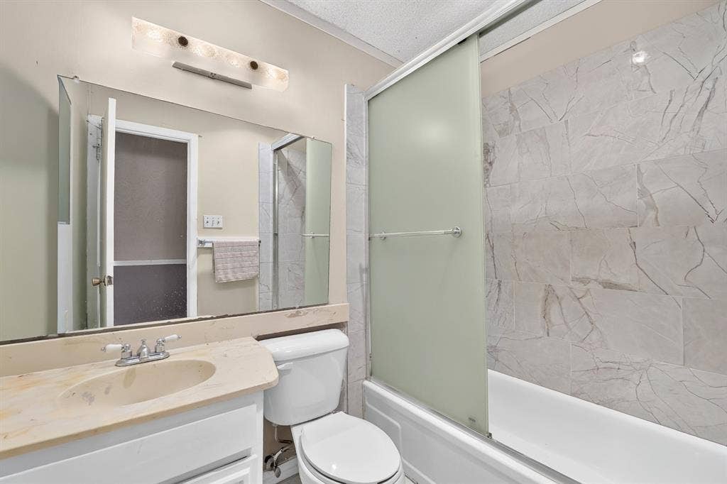 2010 Statler Drive, Carrollton, TX 75007