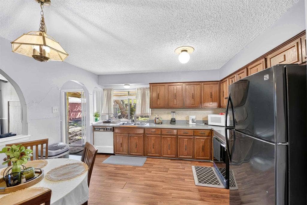 2010 Statler Drive, Carrollton, TX 75007