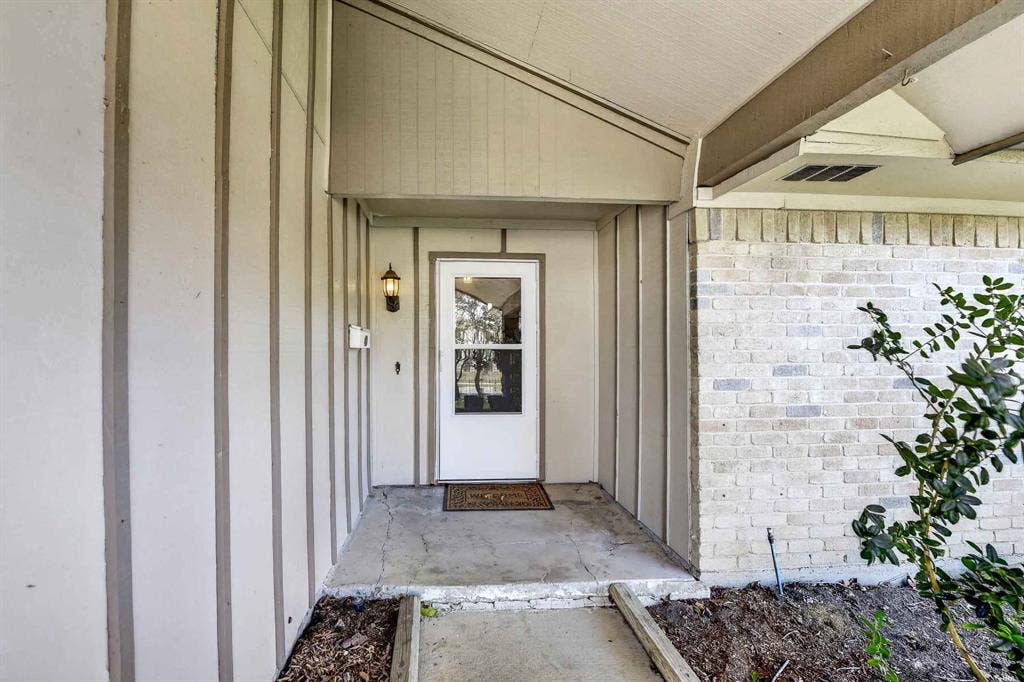 2010 Statler Drive, Carrollton, TX 75007