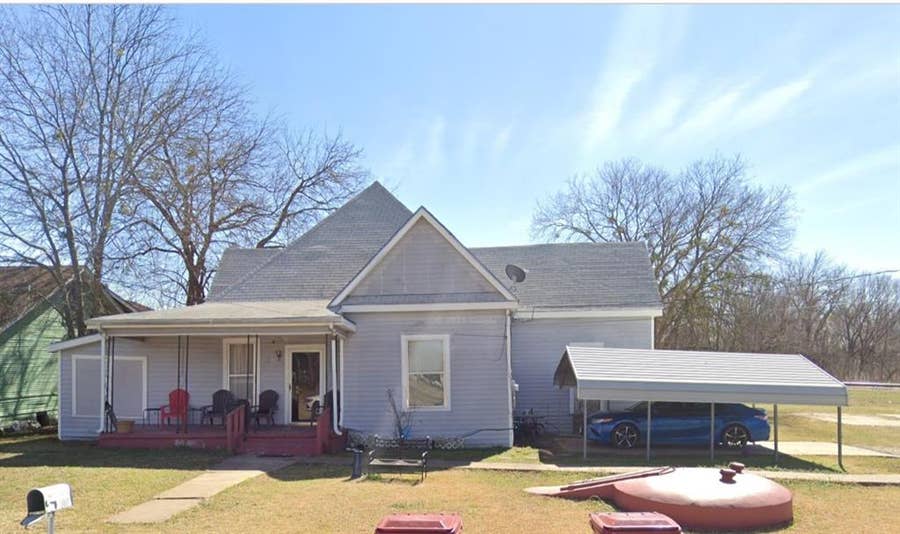 Property photo for 700 E Pacific Street, Sherman, TX