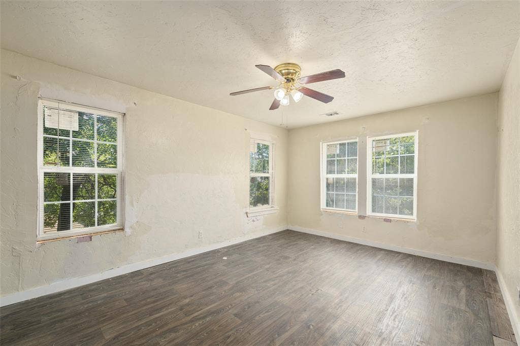 3823 Dempster Avenue, Cockrell Hill, TX 75211 Back House