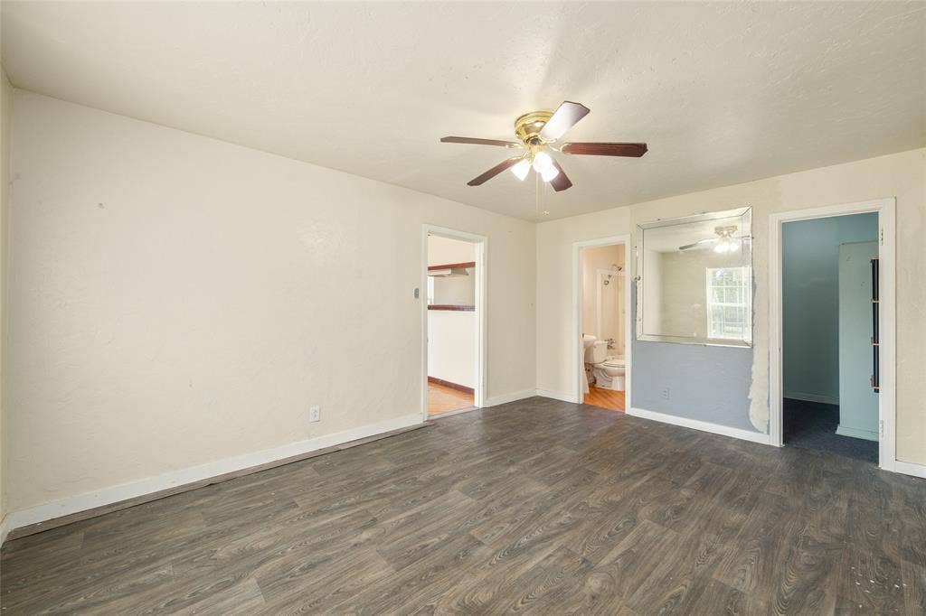 3823 Dempster Avenue, Cockrell Hill, TX 75211 Back House