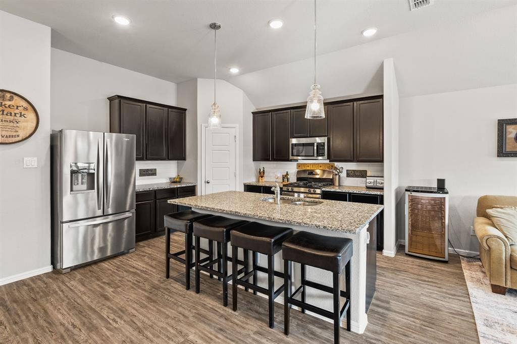 Kitchen with island