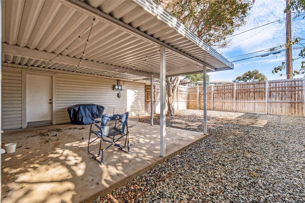 8324 Lullwater Drive, Dallas, TX 75218 8324 Lullwater Drive, Dallas, TX 75218