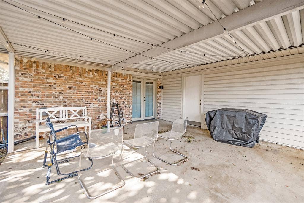 8324 Lullwater Drive, Dallas, TX 75218 8324 Lullwater Drive, Dallas, TX 75218