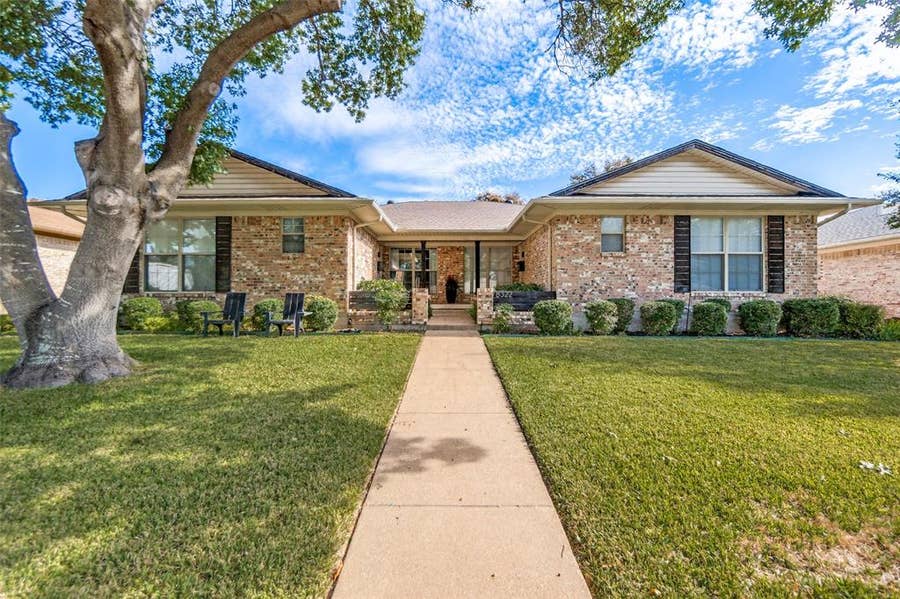 Property photo for 8324 Lullwater Drive, Dallas, TX