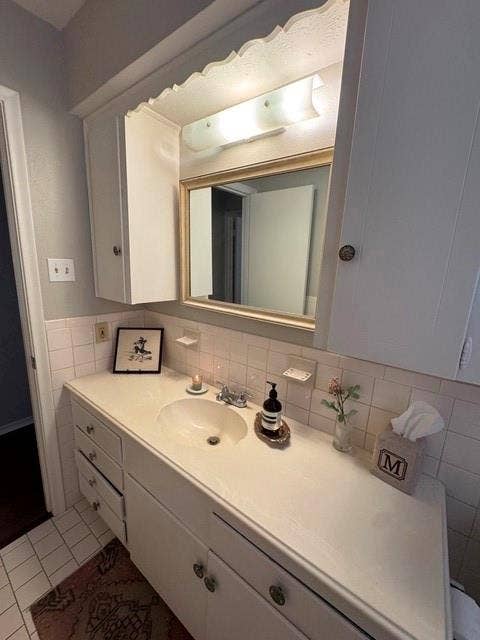 8324 Lullwater Drive, Dallas, TX 75218 8324 Lullwater Drive, Dallas, TX 75218