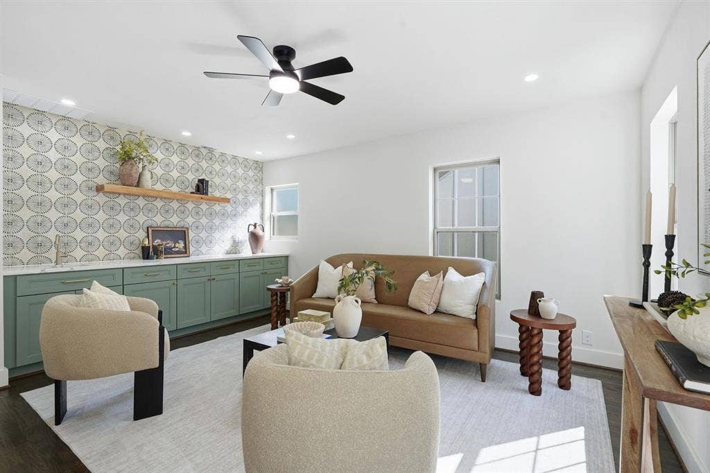1717 Virginia Place, Fort Worth, TX 76107